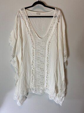 Summer & Rose White Lace Trim V-Neck Poncho Top Plus One Size